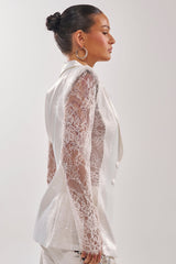 AU CONTRAIRE LACE SATIN BLAZER IN WHITE