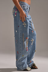 FEELING THE DIFFERENCE EMBELLISHED RELAXED DENIM