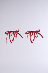 TREND DRIVEN BOW EARRING