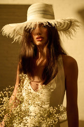LUXE LIVING FEATHER SUN HAT