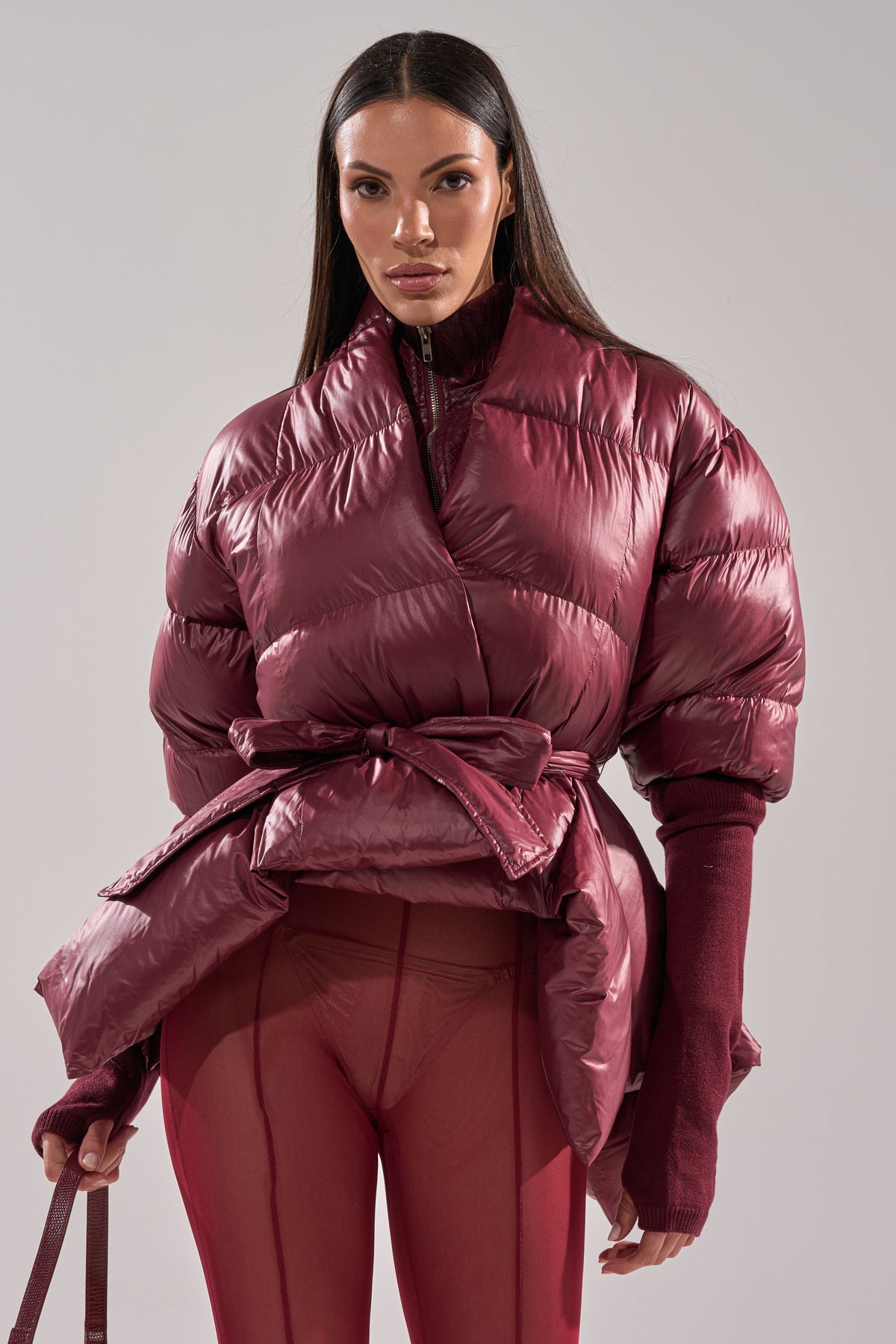 RIB SLEEVE PEPLUM PUFFER IN BURGUNDY