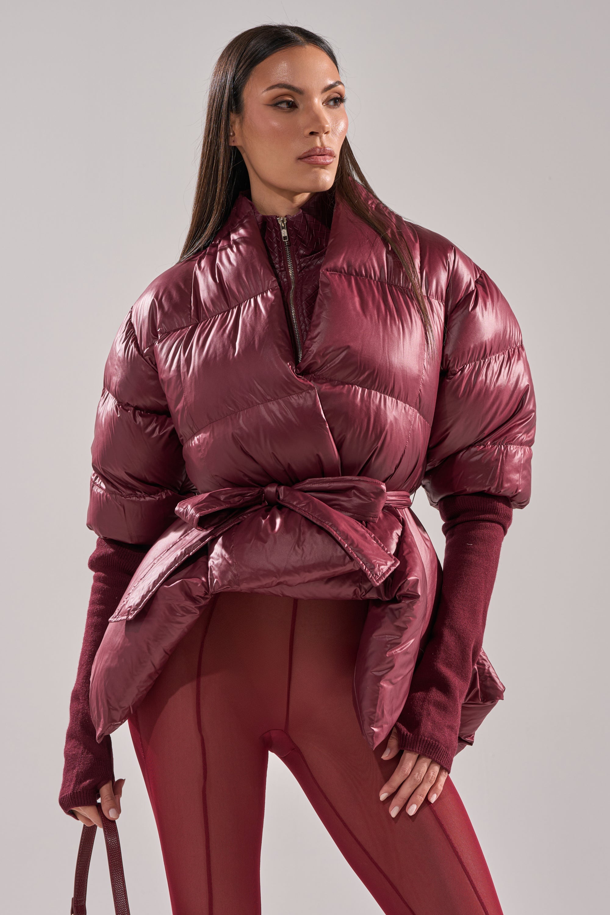 RIB SLEEVE PEPLUM PUFFER IN BURGUNDY