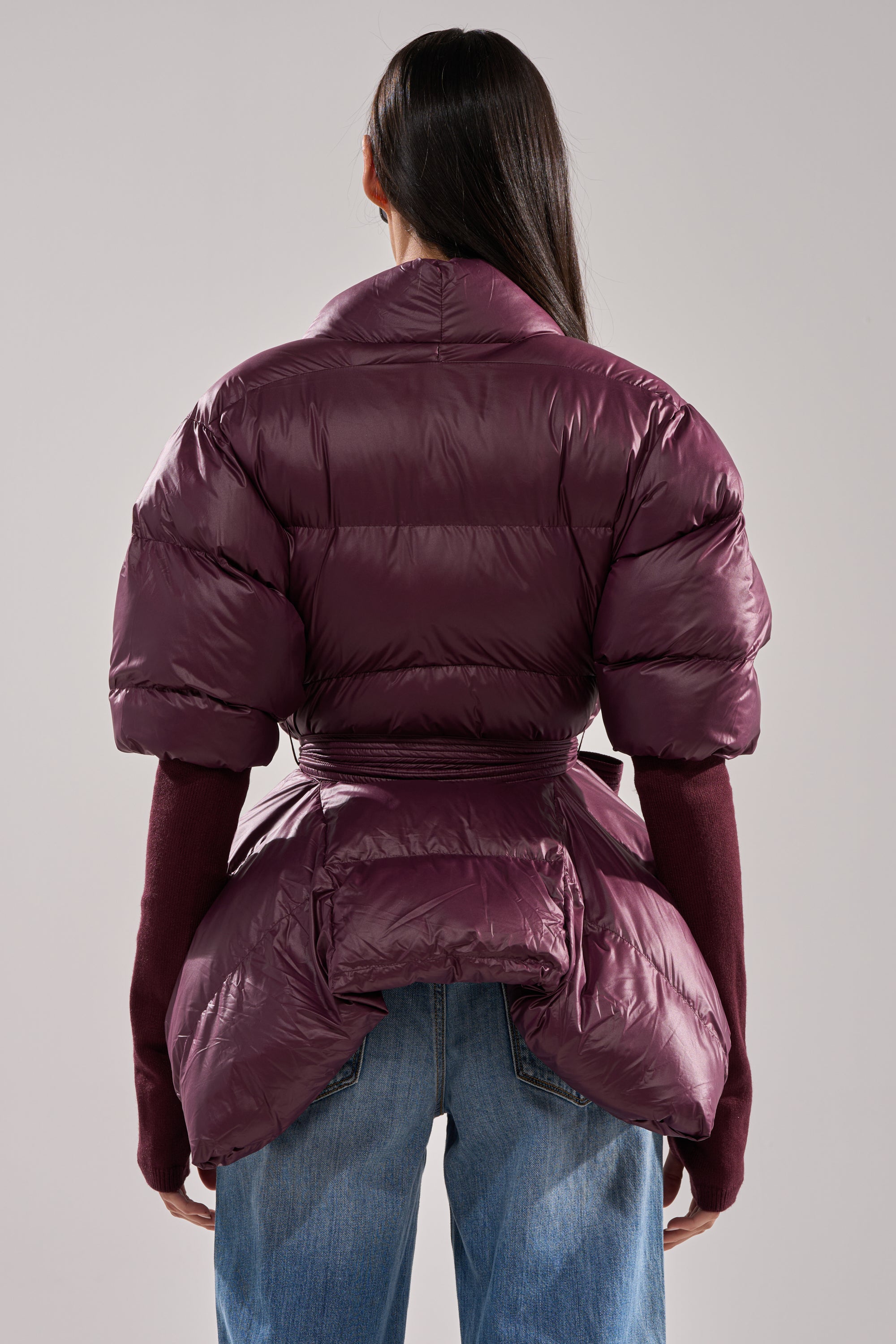 RIB SLEEVE PEPLUM PUFFER IN PURPLE