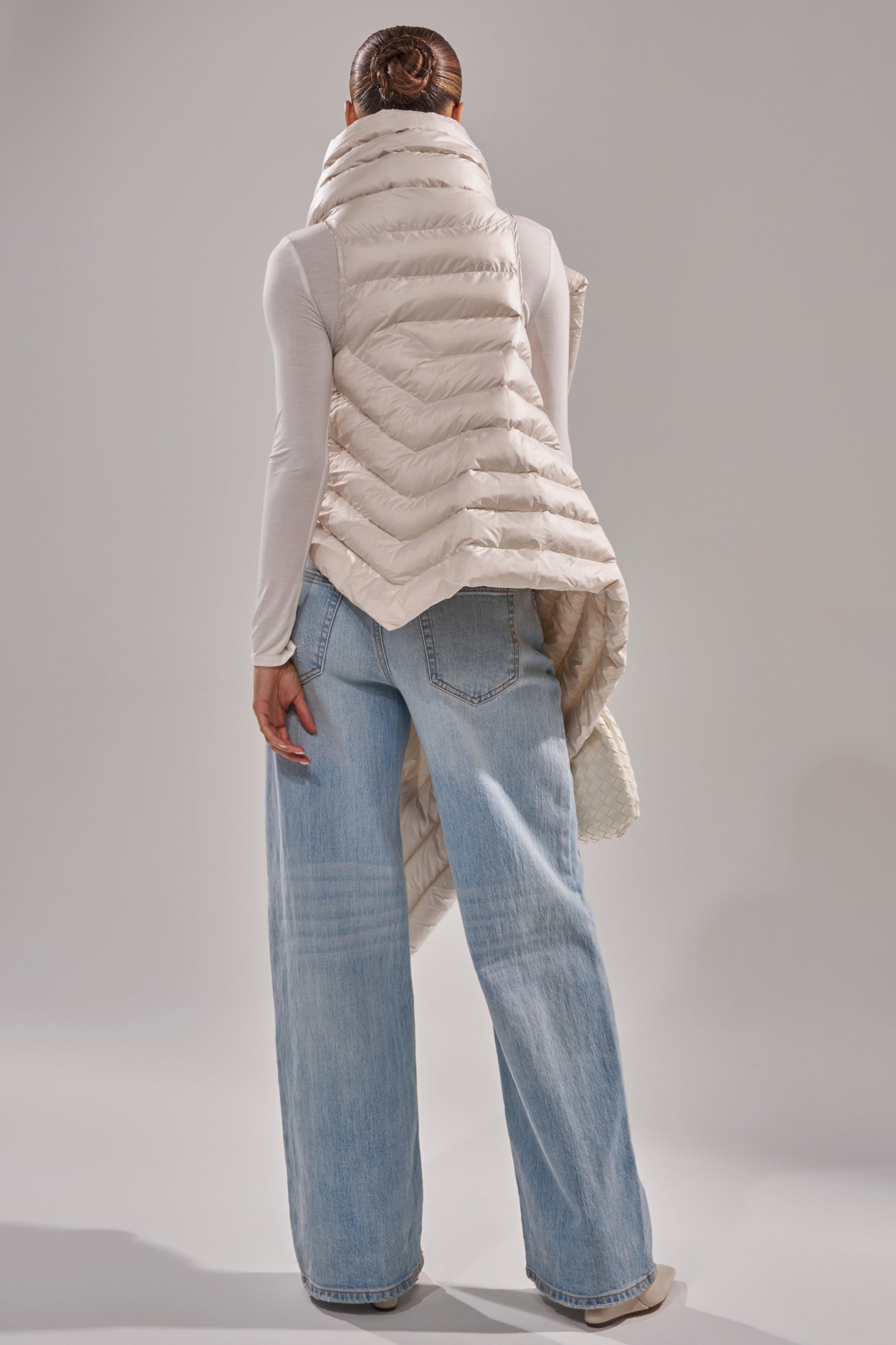 FOR THE DRAMA PUFFER VEST IN IVORY