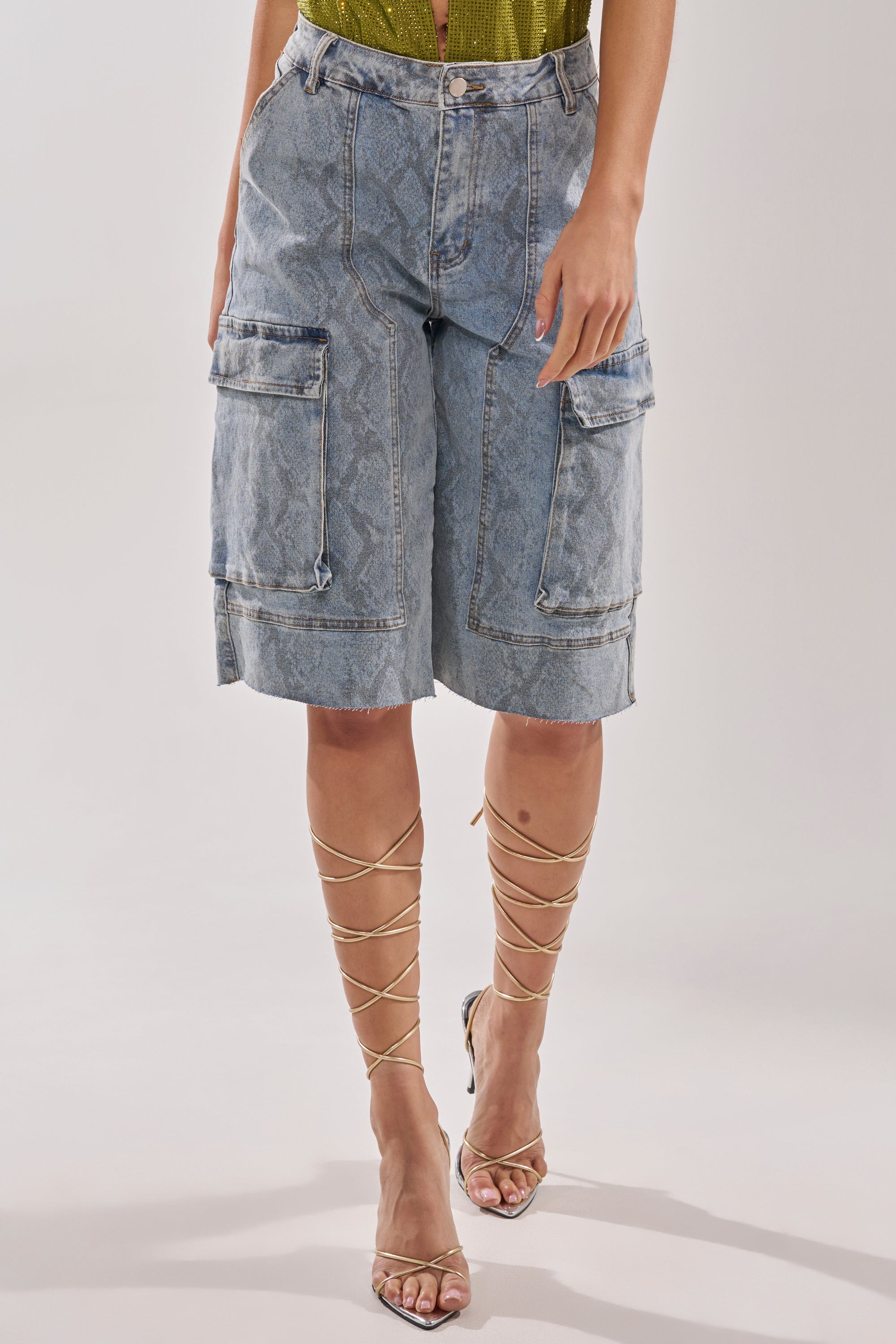 LITTLE SNAKE BERMUDA SHORT