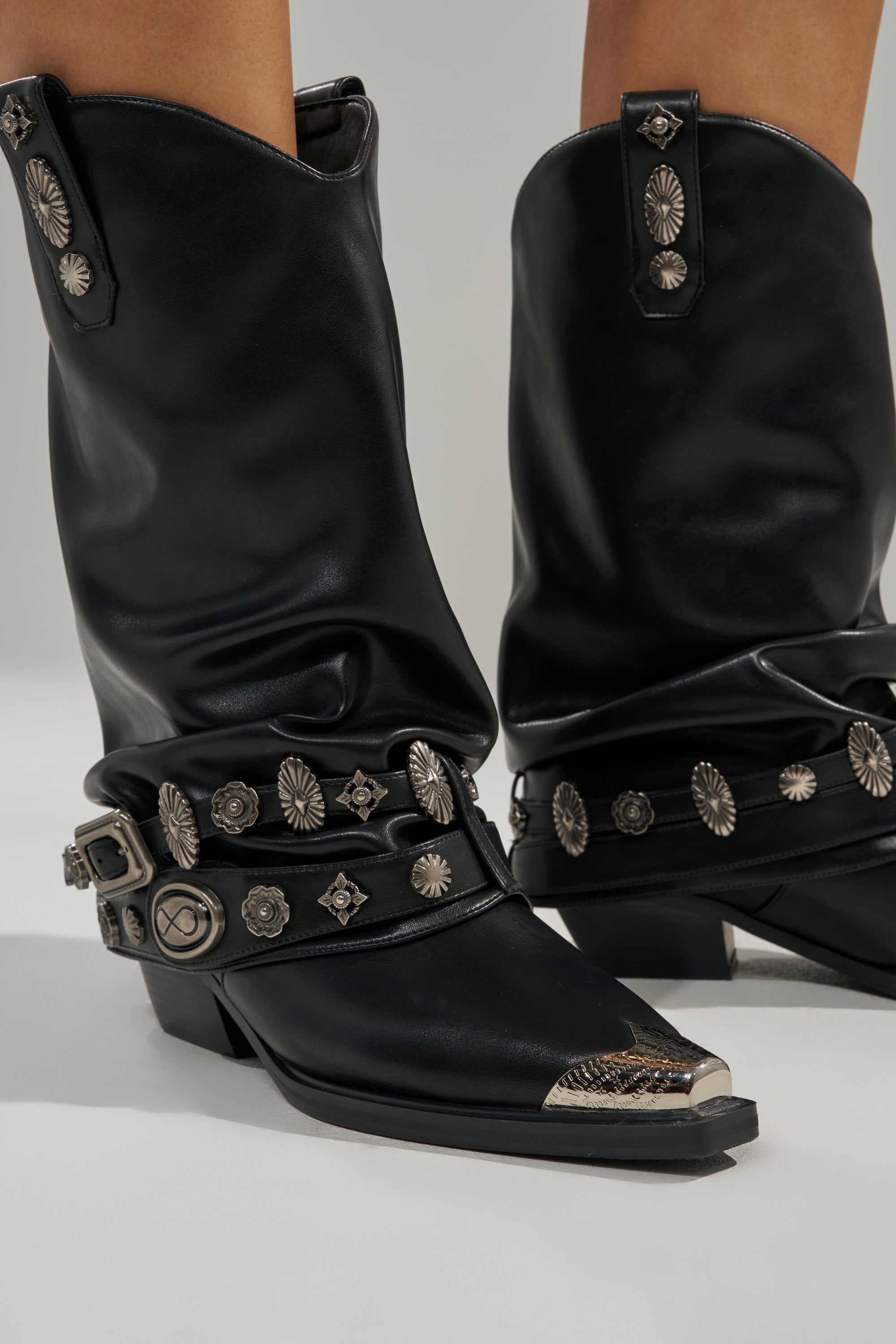 AZALEA WANG ASHRAF BLACK PU SILVER HARDWARE WESTERN BOOTIE