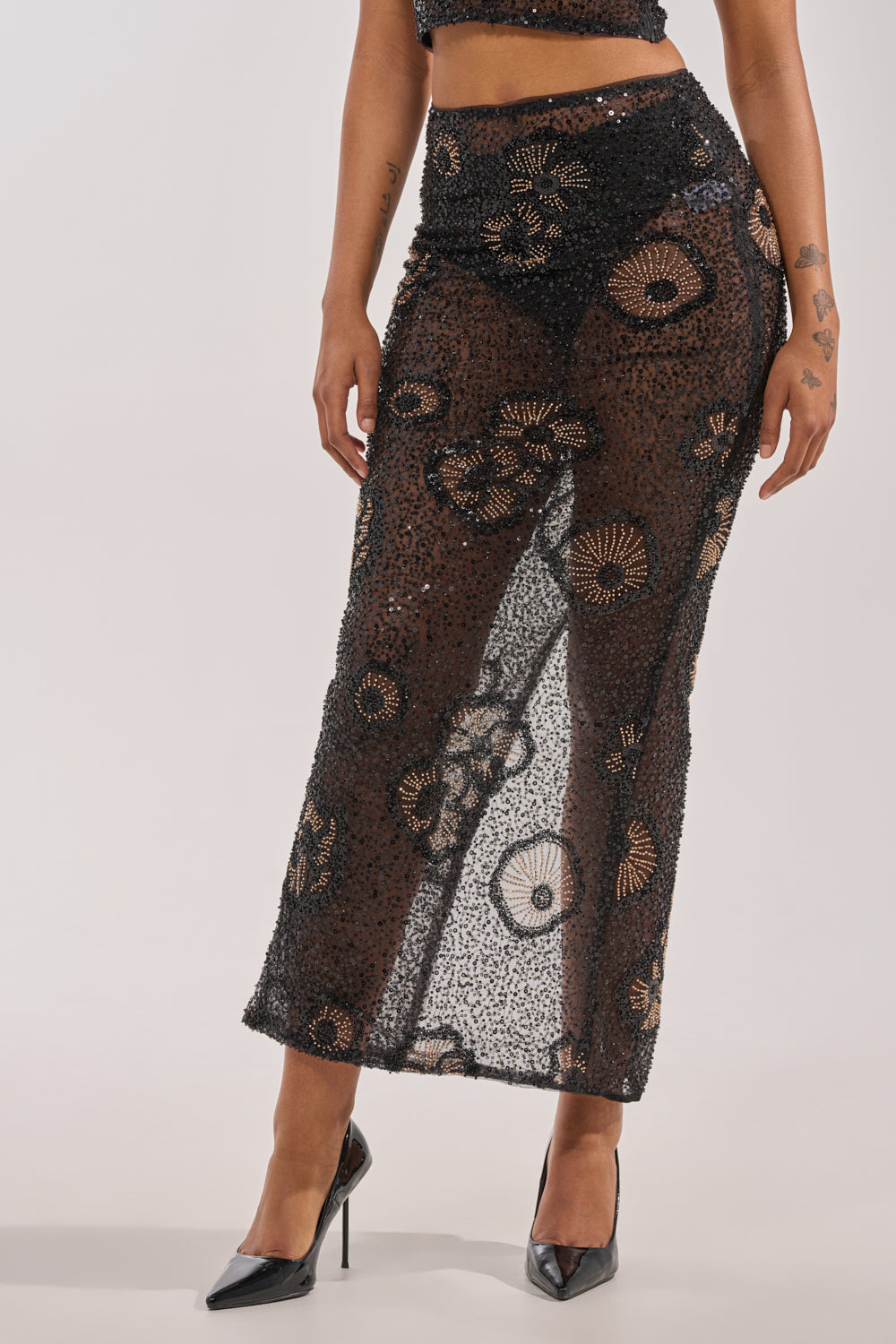 ALL EYES ON ME FLORAL MAXI SKIRT