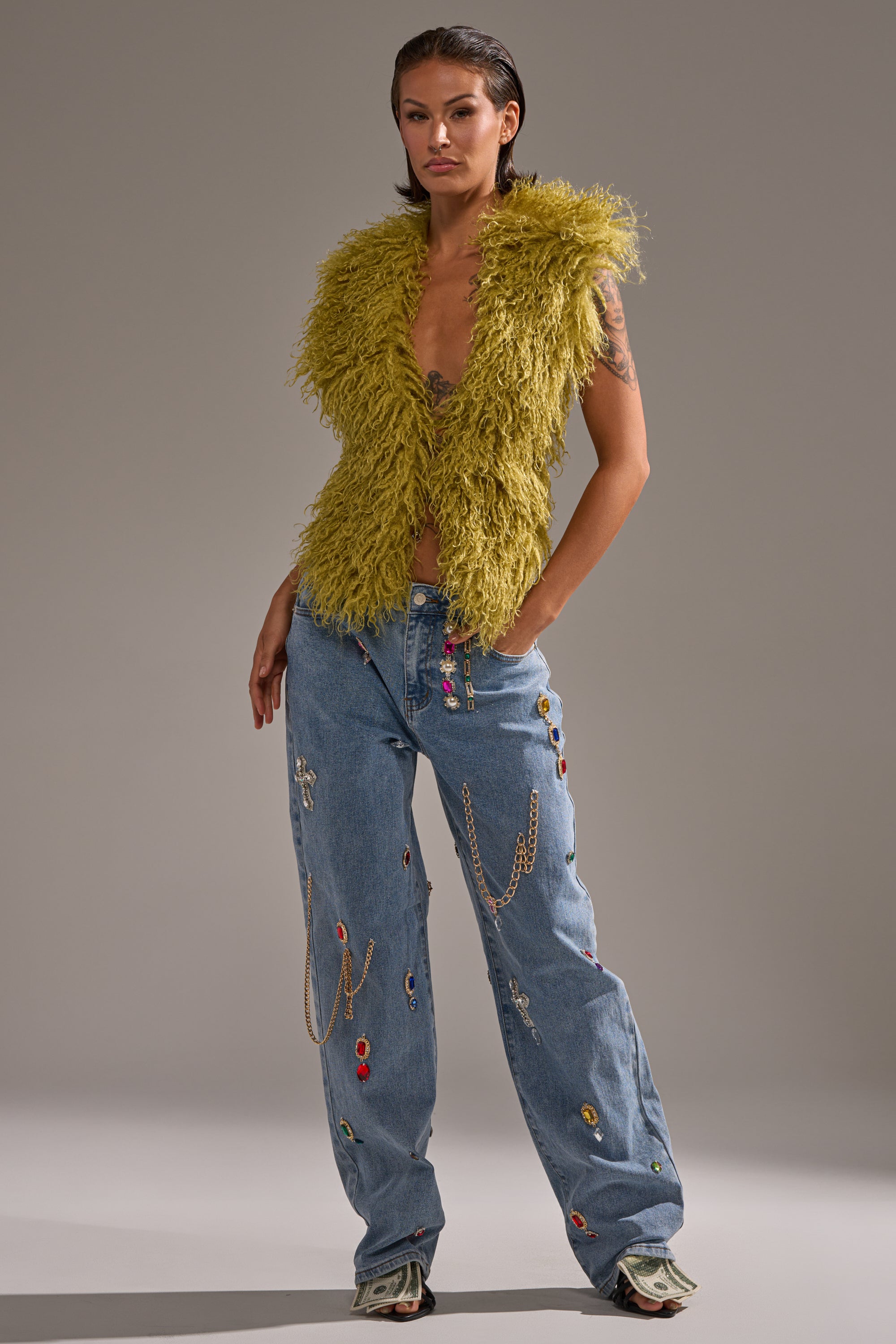 FEELING THE DIFFERENCE EMBELLISHED RELAXED DENIM