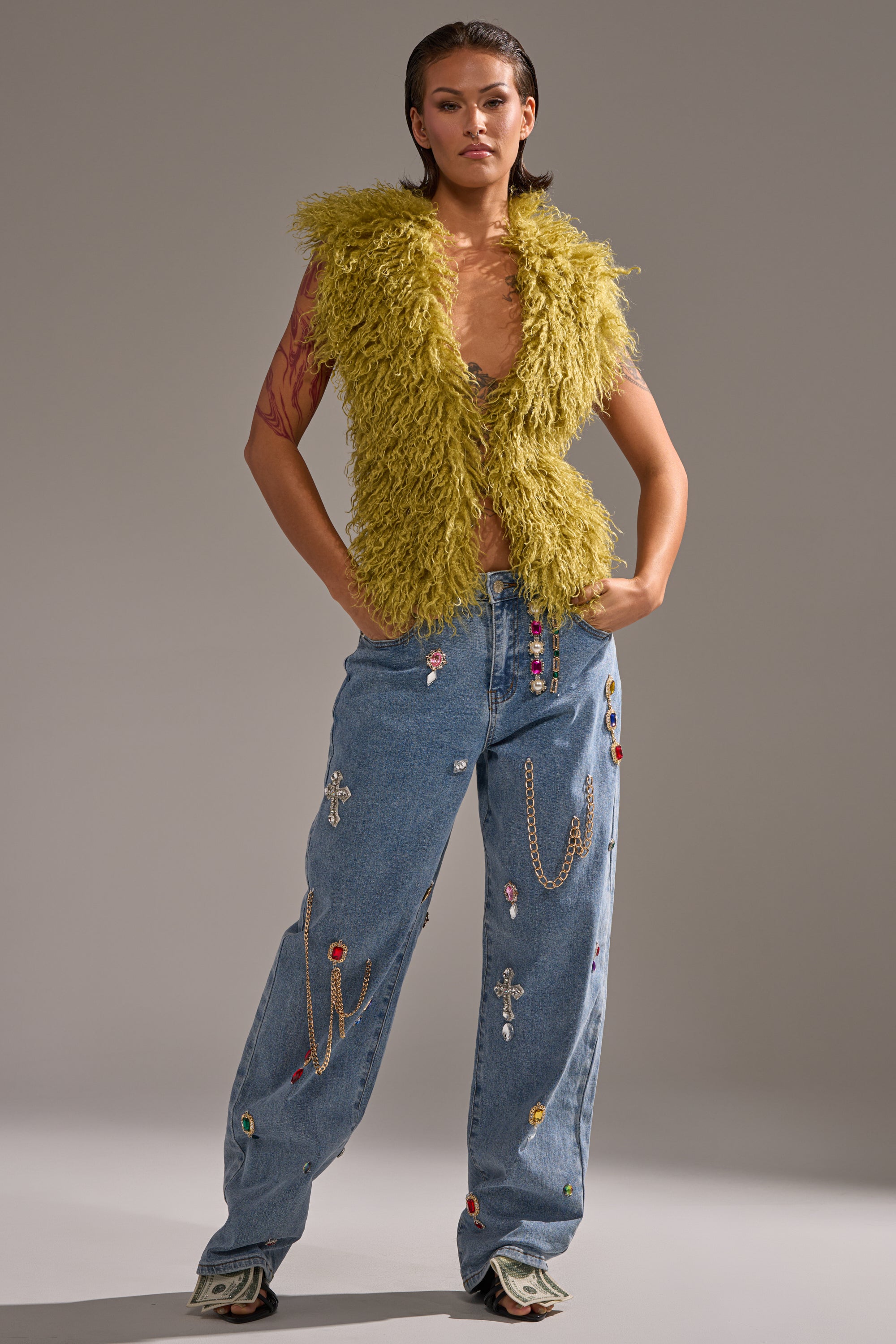 FEELING THE DIFFERENCE EMBELLISHED RELAXED DENIM