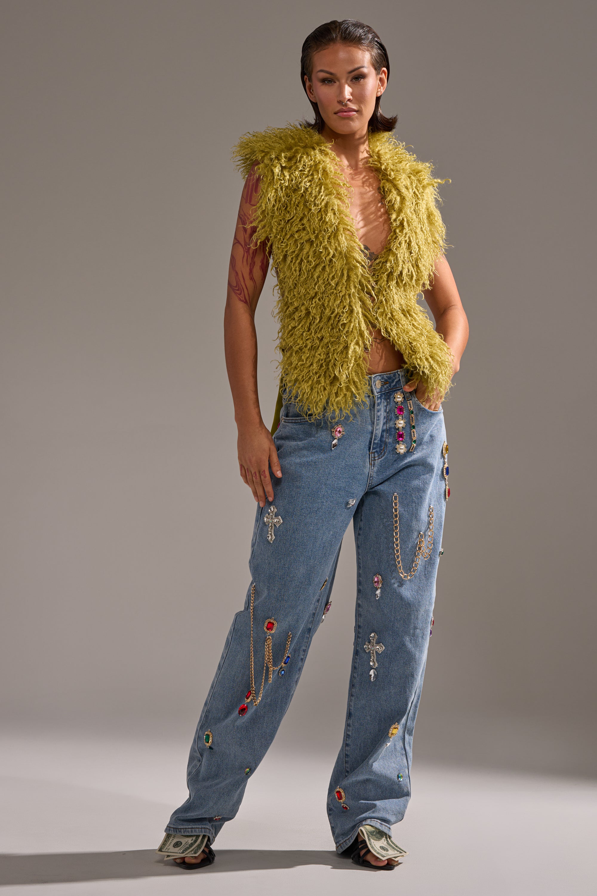 FEELING THE DIFFERENCE EMBELLISHED RELAXED DENIM