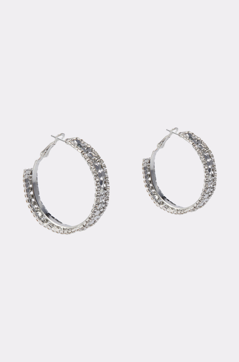 RAZZLE DAZZLE HOOP IN SILVER