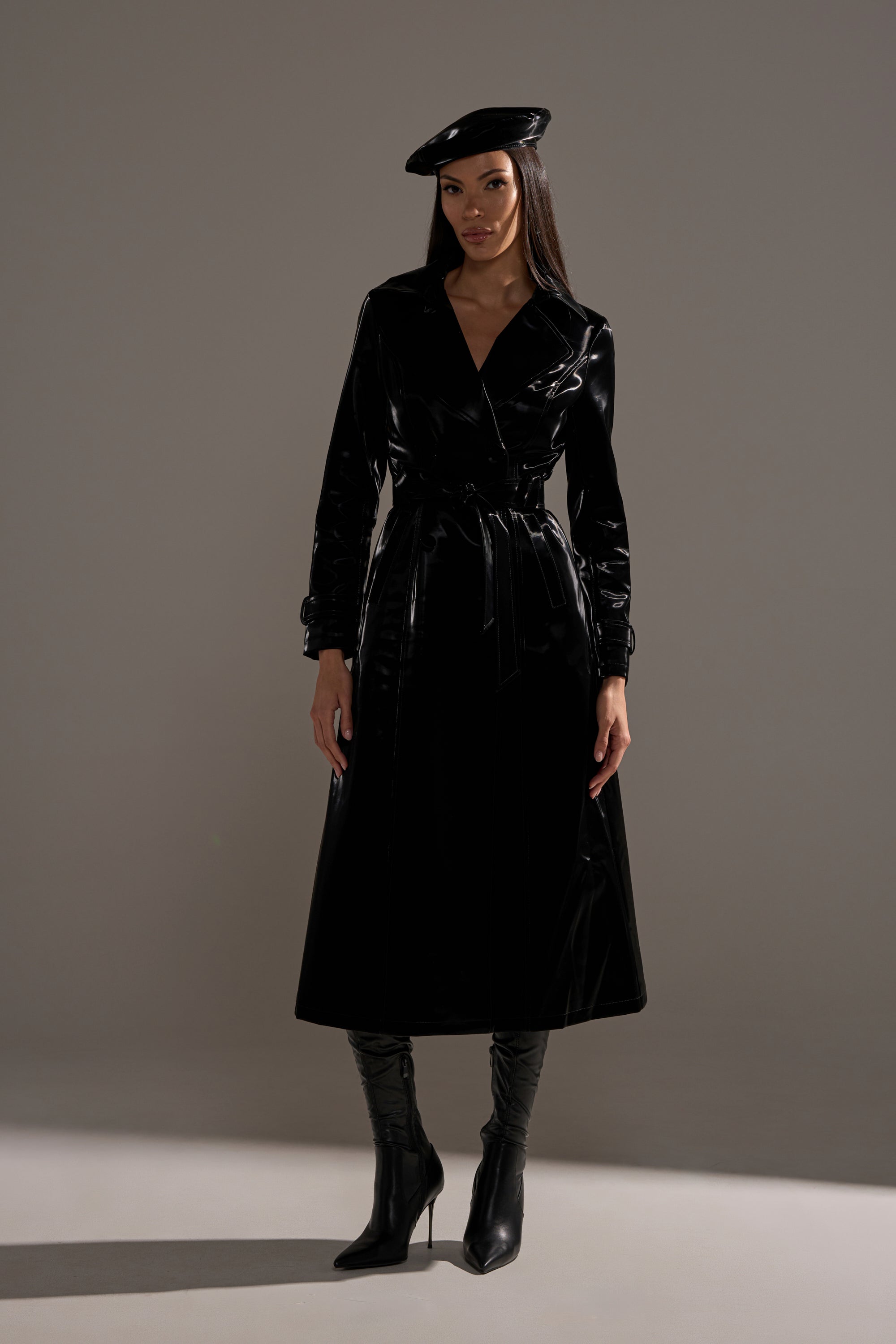 SANDO LIQUID VELVET TRENCH IN BLACK