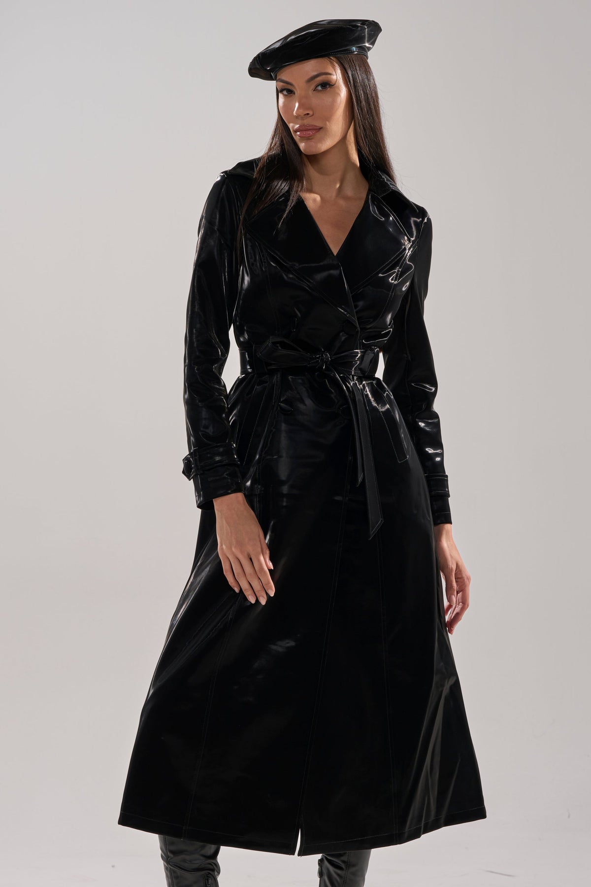 SANDO LIQUID VELVET TRENCH IN BLACK