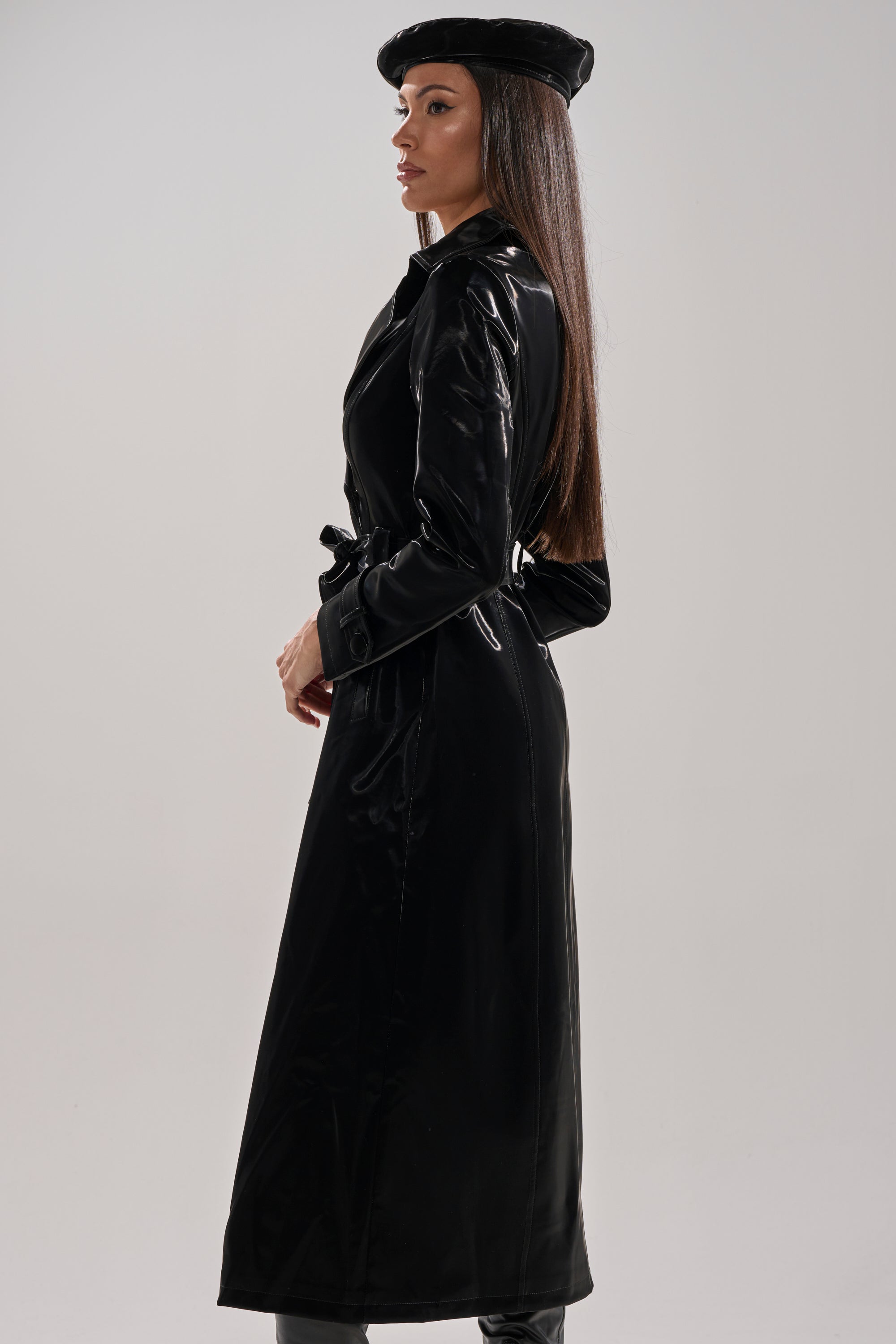 SANDO LIQUID VELVET TRENCH IN BLACK
