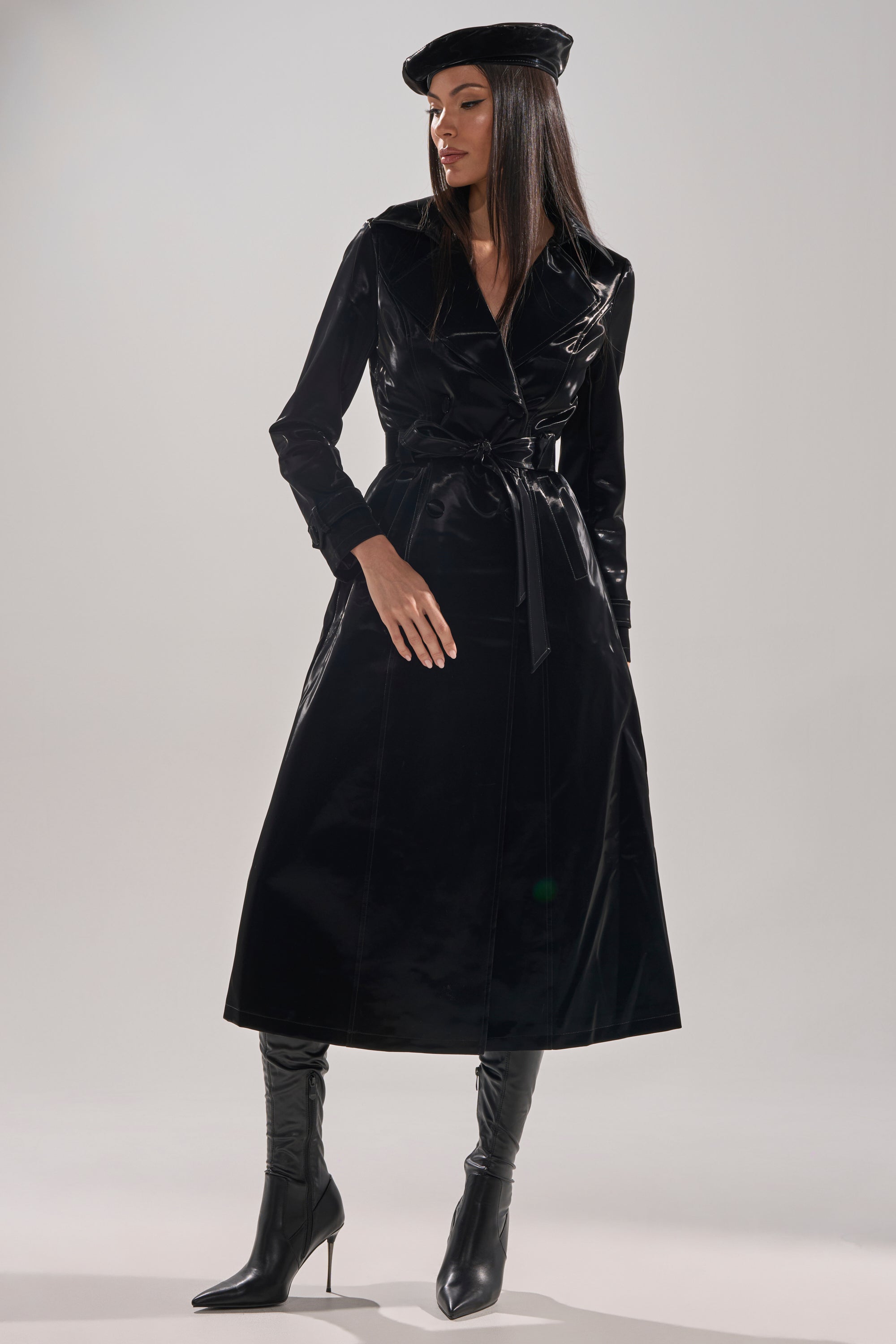 SANDO LIQUID VELVET TRENCH IN BLACK
