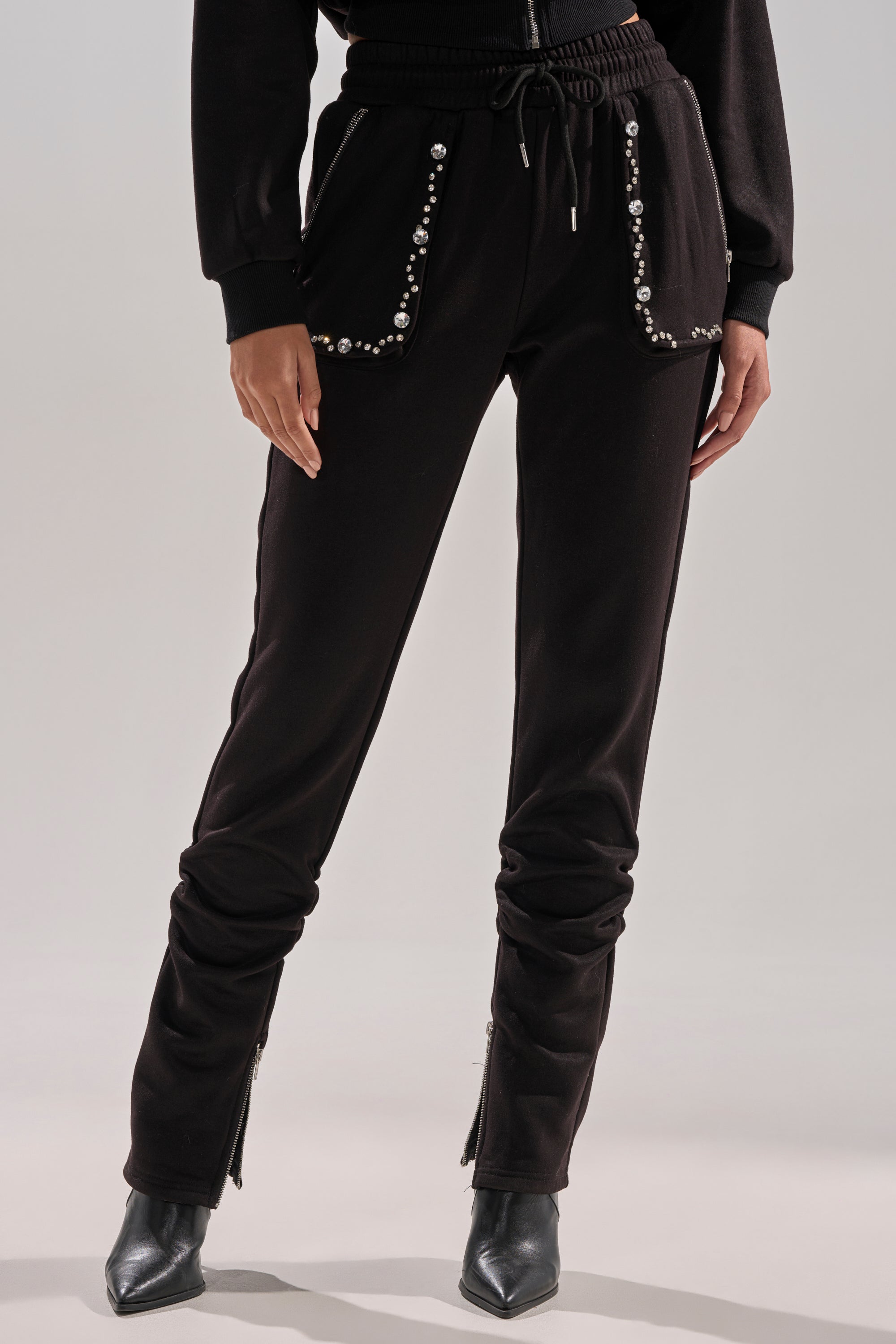 COZY HOLIDAY RHINESTONE JOGGER IN BLACK