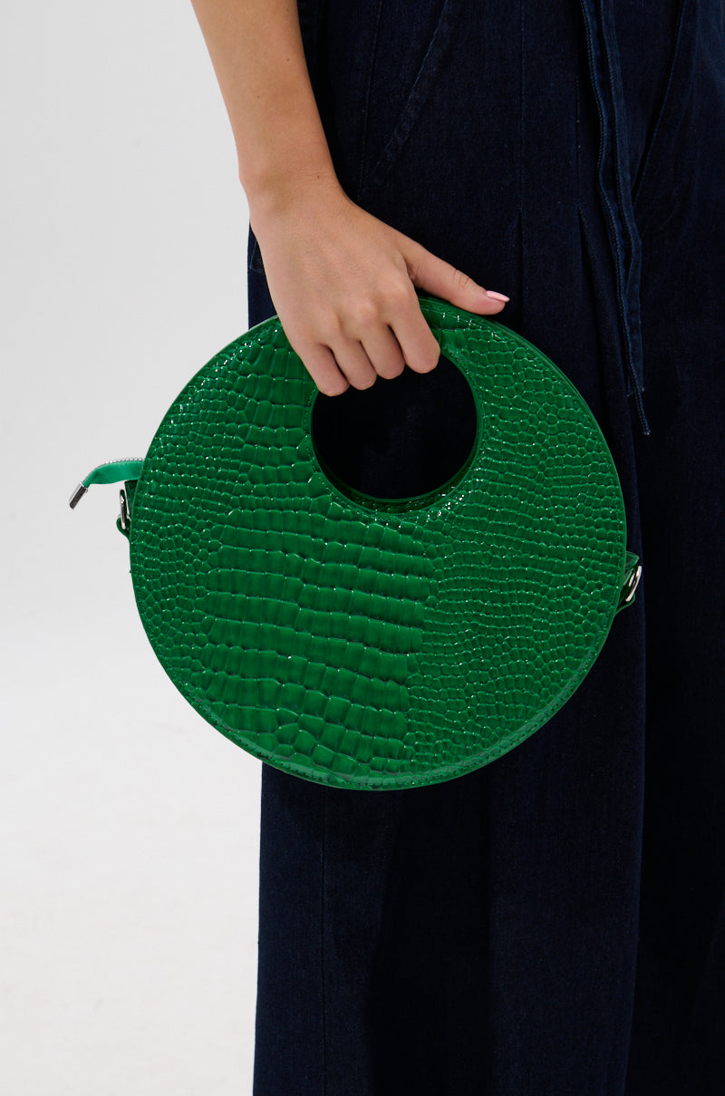 THE CIRCLE PURSE