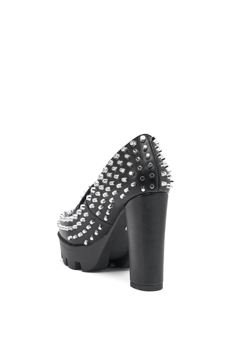 AKIRA GOLD VICTOIRE BLACK STUDDED PUMP LOAFER