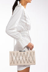 BONE COLLECTOR CHAIN CLUTCH