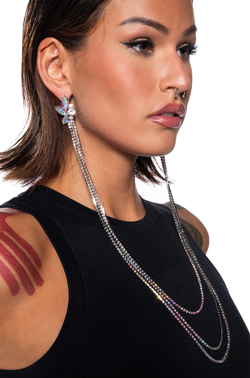 FIRST CLASS DRAPE EARRING