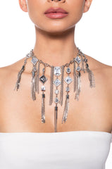 ELEGANT NECKLACE