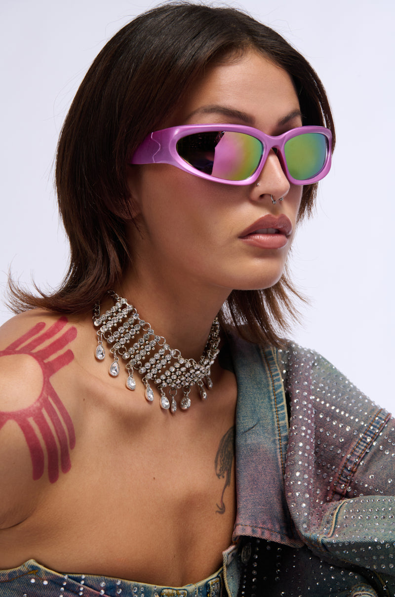 KEKE SPORTY SUNGLASSES IN PINK