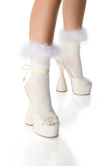 LIVING LUXE FEATHER SOCKS