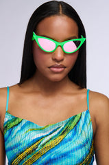 POST ME SUNGLASSES