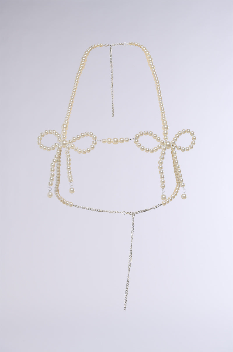 PRETTY PLEASE PEARL BODY CHAIN