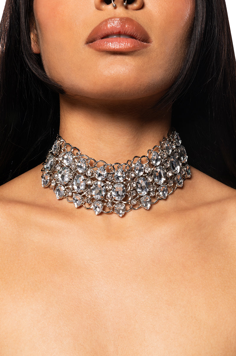 STUNT ON THEM CHOKER
